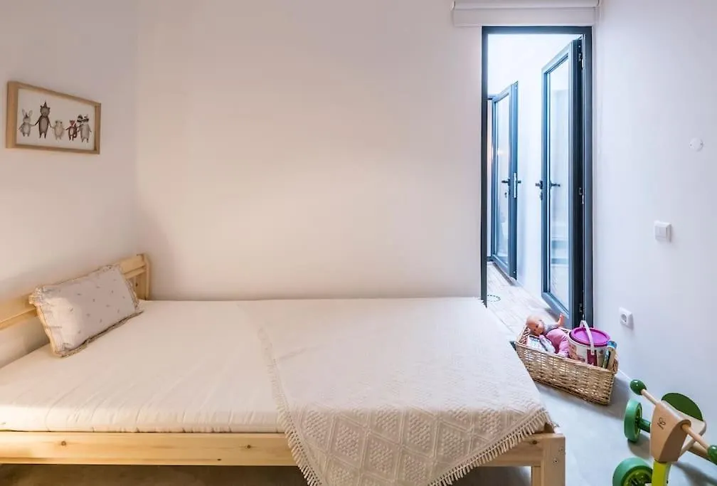Traditional House: Private Pool And Sunny Terrace Portimao Villa