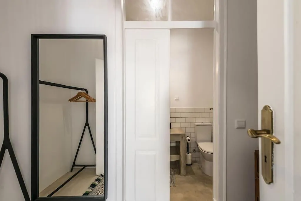 Traditional House: Private Pool And Sunny Terrace Portimao