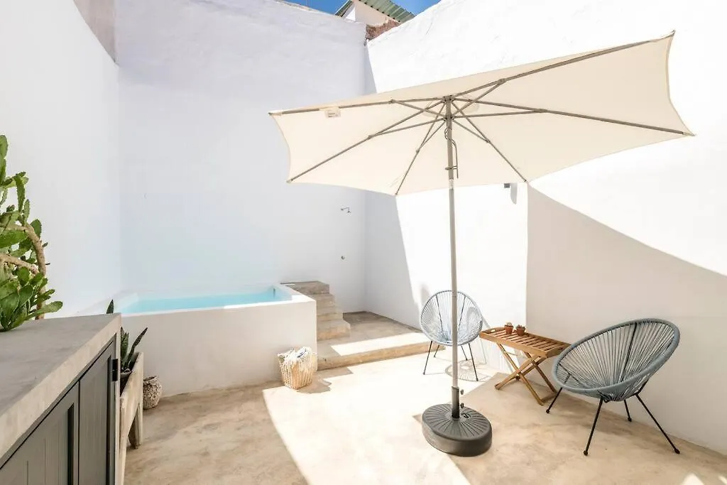 Villa Traditional House: Private Pool And Sunny Terrace Portimao